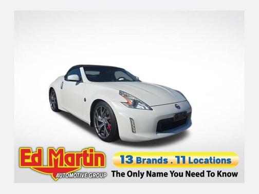 Pearl White 2017 Nissan 370Z Touring Sport