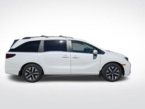 White 2026 Honda Odyssey EX-L
