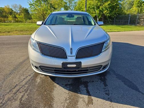 2014 Lincoln MKS Base