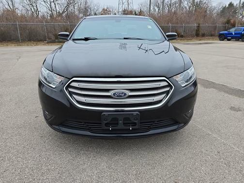 2017 Ford Taurus SEL