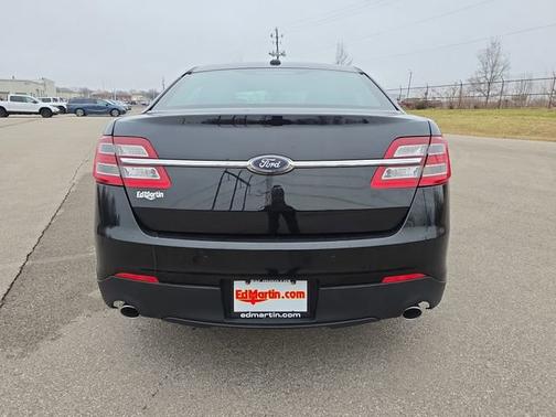 2017 Ford Taurus SEL