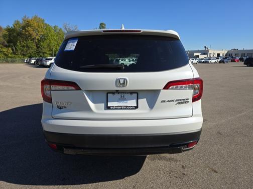 2022 Honda Pilot Black Edition