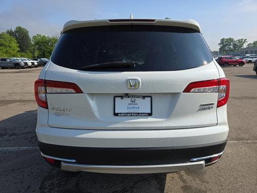 2020 Honda Pilot Touring 8-Passenger