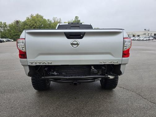 2017 Nissan Titan SV