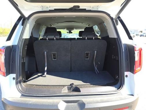 Summit White 2023 GMC Acadia SLE