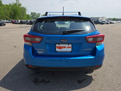 2022 Subaru Impreza Base