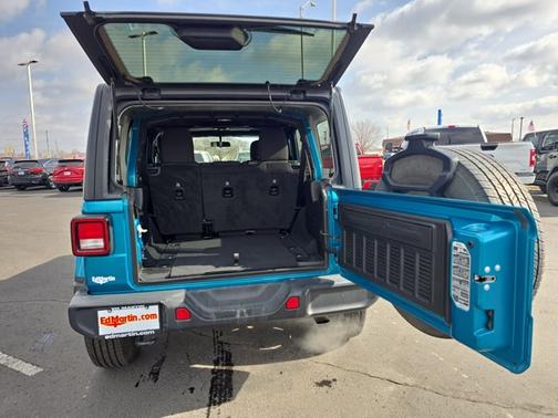 2020 Jeep Wrangler Unlimited Sahara