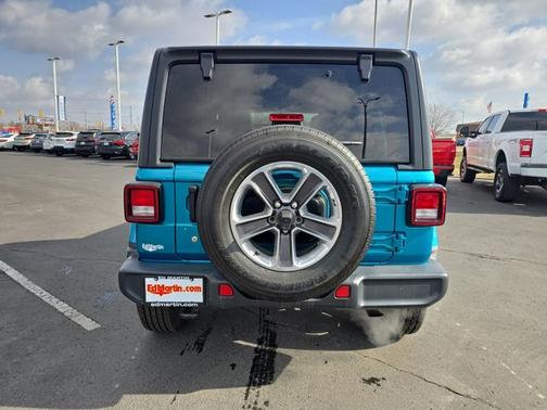 2020 Jeep Wrangler Unlimited Sahara