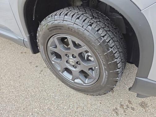 Silver 2025 Honda Pilot TrailSport