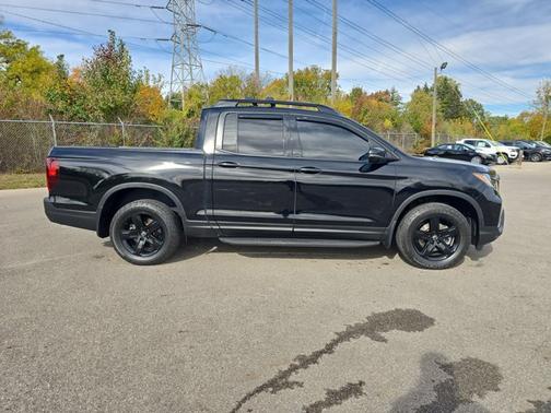 2022 Honda Ridgeline Black Edition