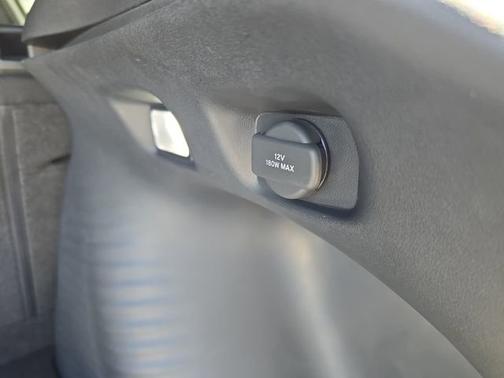 Platinum White Pearl 2027 Honda HR-V Sport