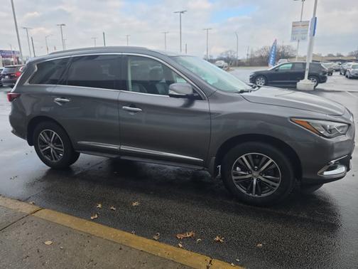 2017 INFINITI QX60 Base