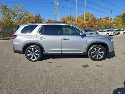 2024 Honda Pilot Touring