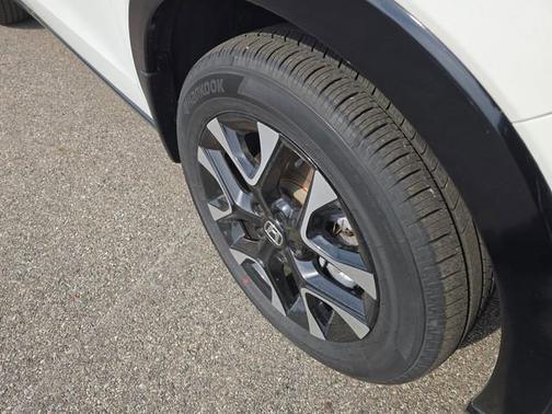 Platinum White Pearl 2026 Honda HR-V EX-L