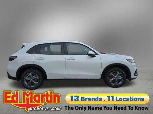Platinum White Pearl 2026 Honda HR-V LX