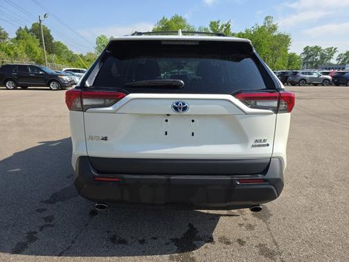 2021 Toyota RAV4 Hybrid XLE Premium