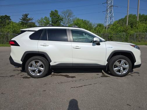 2021 Toyota RAV4 Hybrid XLE Premium