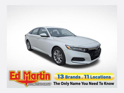 Platinum White Pearl 2019 Honda Accord LX