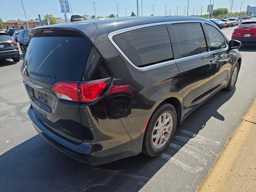 2017 Chrysler Pacifica Touring