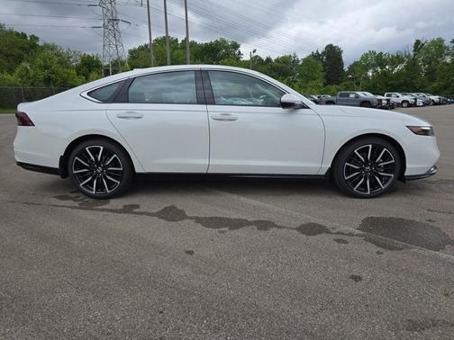 2025 Honda Accord Hybrid Touring