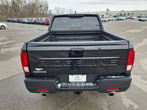 2025 Honda Ridgeline Black Edition