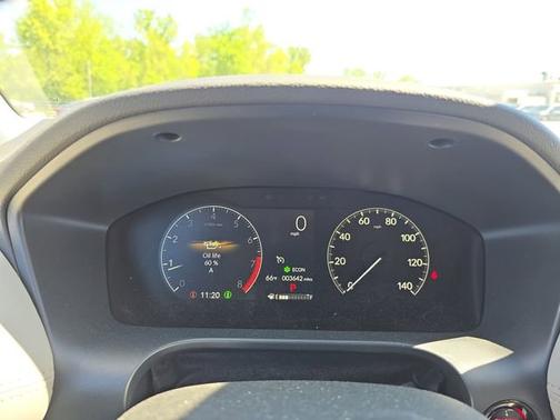 White 2025 Honda HR-V LX