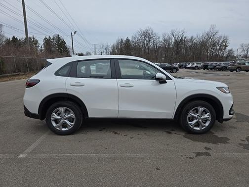 2025 Honda HR-V LX