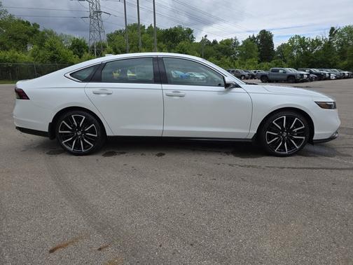 2025 Honda Accord Hybrid Touring