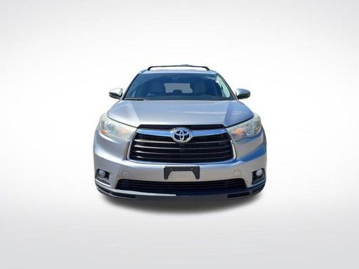 Silver Sky Metallic 2016 Toyota Highlander XLE