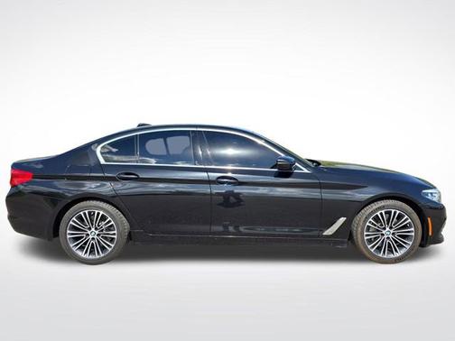 Black Sapphire Metallic 2019 BMW 530 i xDrive