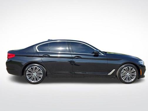 Black Sapphire Metallic 2019 BMW 530 i xDrive