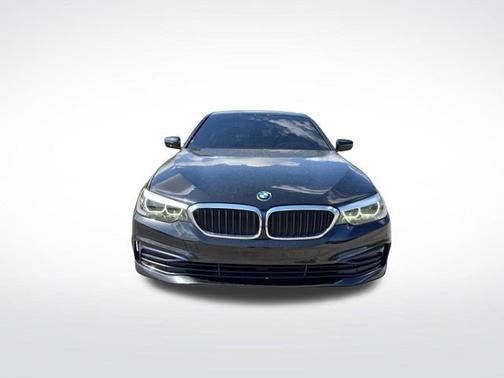 Black Sapphire Metallic 2019 BMW 530 i xDrive