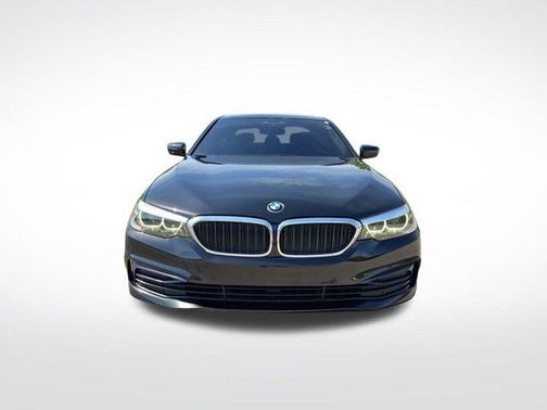 Black Sapphire Metallic 2019 BMW 530 i xDrive