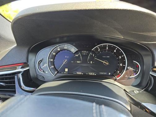 Black Sapphire Metallic 2019 BMW 530 i xDrive