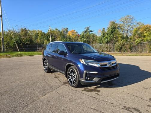 Blue 2019 Honda Pilot Touring 8-Passenger