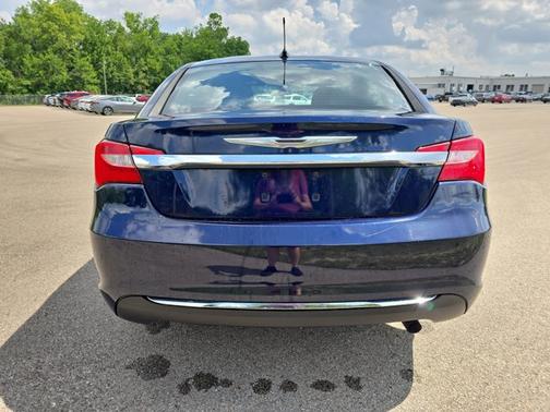 2013 Chrysler 200 LX