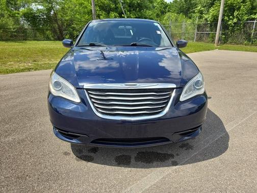 2013 Chrysler 200 LX