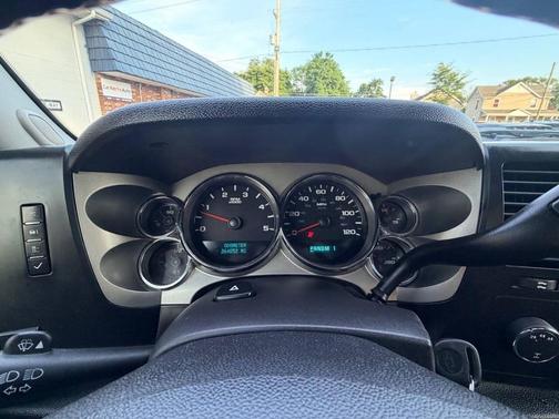 White 2007 Chevrolet Silverado 3500 LT1 Crew Cab