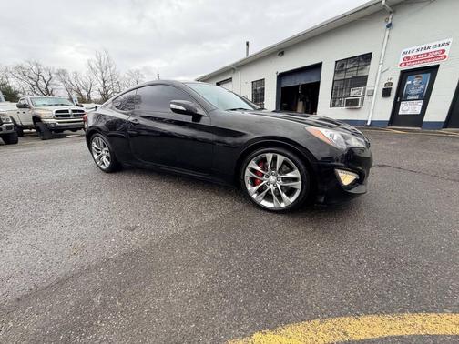 2013 Hyundai Genesis Coupe 3.8 Track