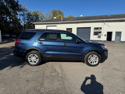 2016 Ford Explorer Base