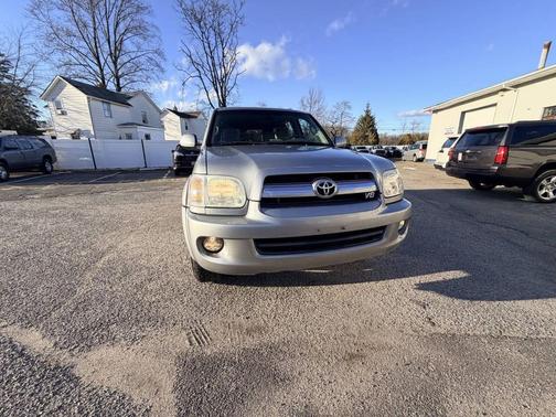 2005 Toyota Sequoia SR5