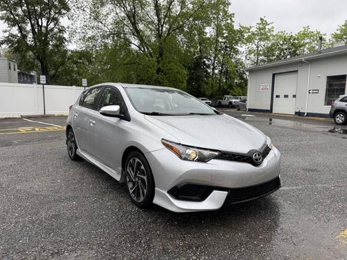 2016 Scion iM Base 4dr Hatchback CVT
