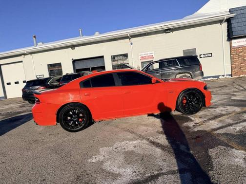 2016 Dodge Charger R/T Scat Pack