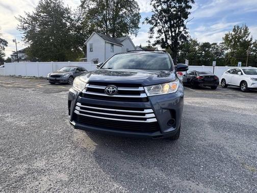 2017 Toyota Highlander LE I4