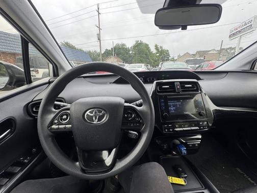 2019 Toyota Prius LE