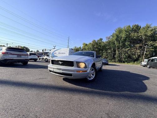 Satin Silver Clearcoat Metallic 2007 Ford Mustang Deluxe