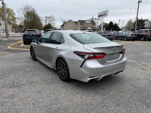 2021 Toyota Camry SE