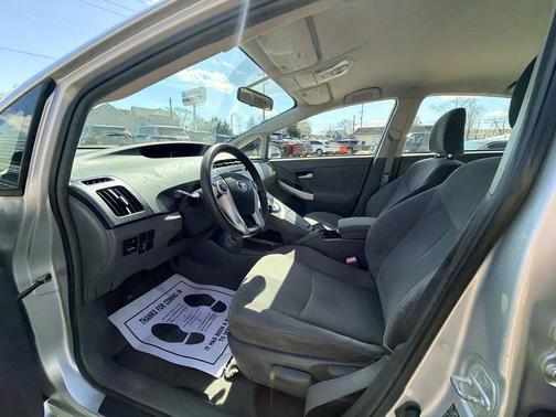 2010 Toyota Prius II