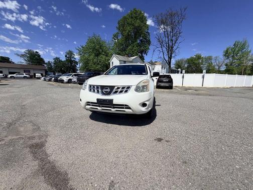 White 2011 Nissan Rogue S