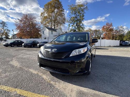 2015 Toyota Sienna L